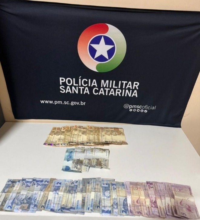 Mulher é presa por tráfico de drogas em Irani após monitoramento da Polícia Militar