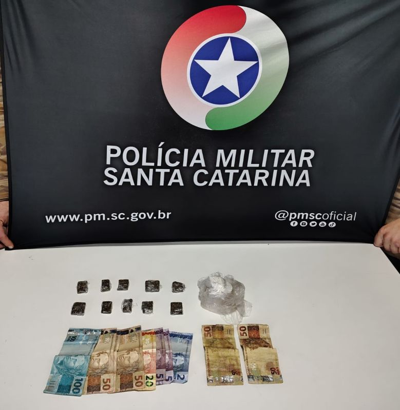 Adolescente é apreendido por tráfico de drogas e posse de notas falsas em Chapecó