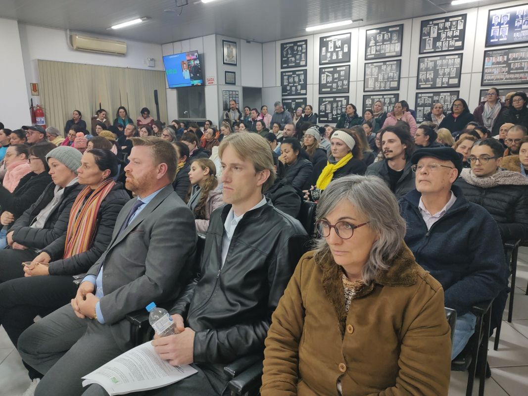 Servidores de Xanxerê intensificam mobilização contra proposta que altera regime jurídico municipal