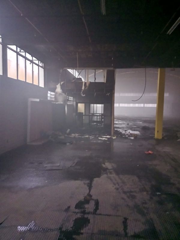 Incêndio atinge sala comercial desativada no Centro de Xanxerê