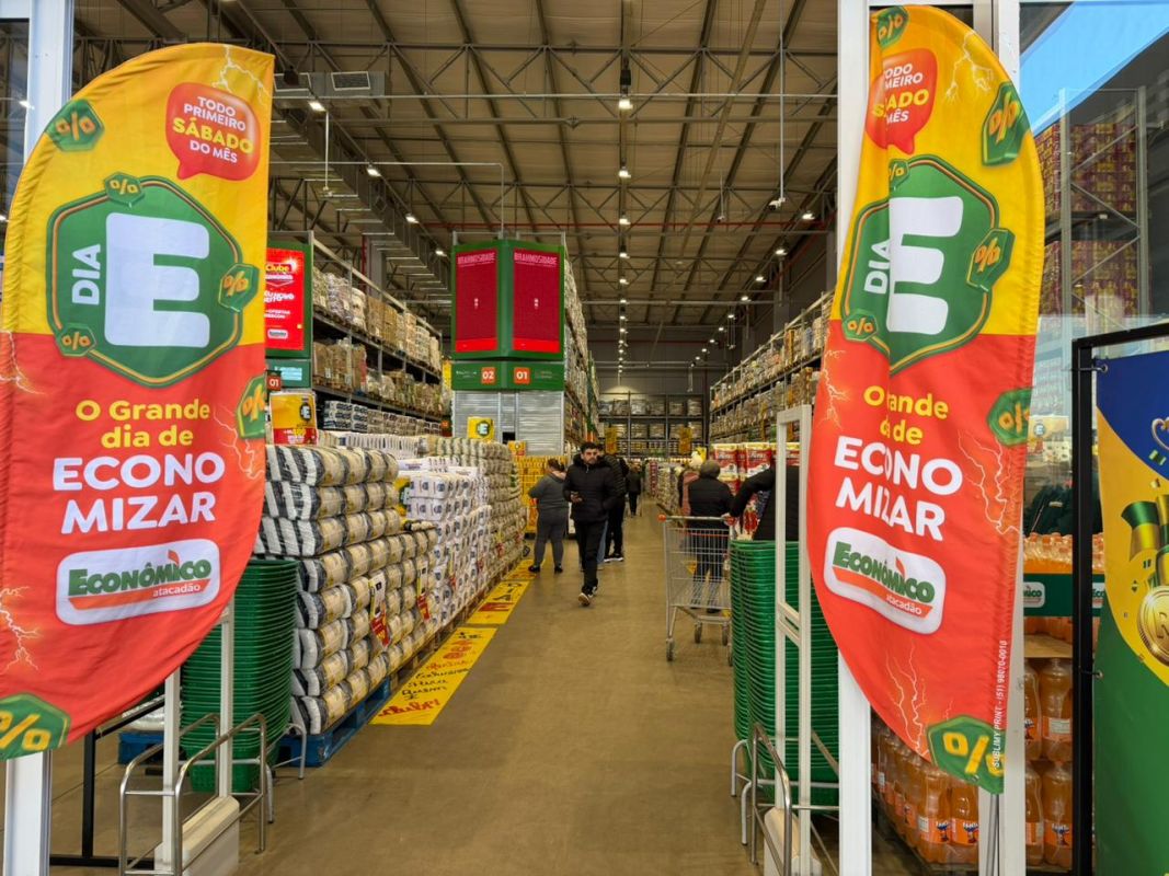 VÍDEO: dia E no Econômico Atacadão: fim de semana com muitas ofertas!