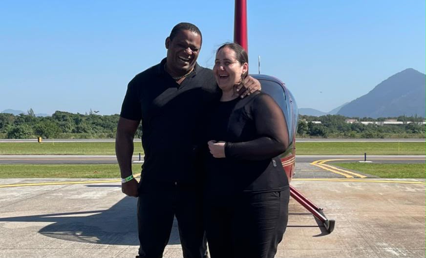Durante o percurso, o piloto descreveu os locais sobrevoados (Foto: Cristiane Wronski)