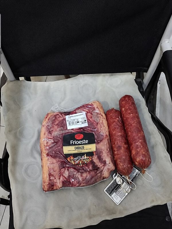 Mulher é detida após furtar carne nobre e salames em mercado de Chapecó