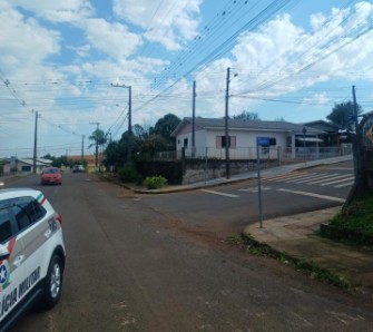 Menina de 11 anos fica ferida após colisão entre bicicleta e carro em Xanxerê