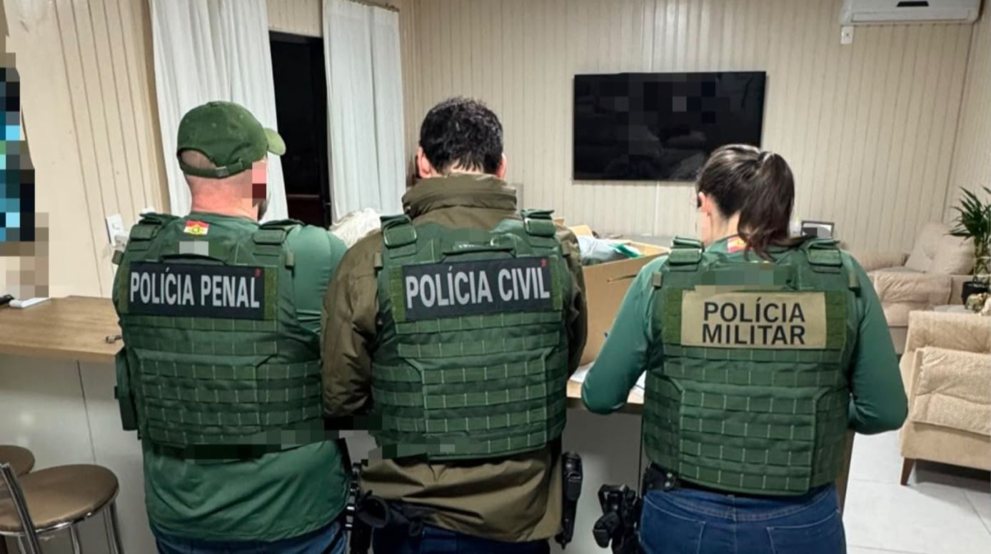 Advogada de Chapecó é suspeita de fazer ponte entre presos e facção criminosa em SC 