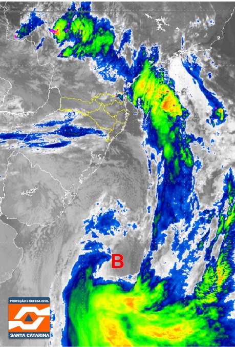 Frente fria se afasta e tempo firme volta a predominar em Santa Catarina