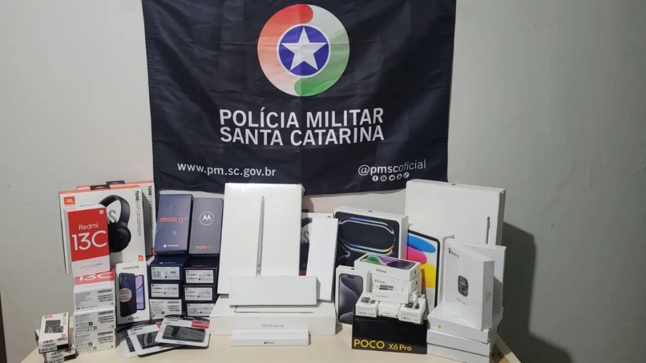 Produtos eletrônicos ilegais, avaliados em R$60 mil, são apreendidos pela polícia
