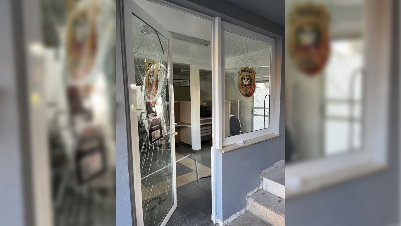 Jovem é preso em flagrante após depredar delegacia de Xanxerê
