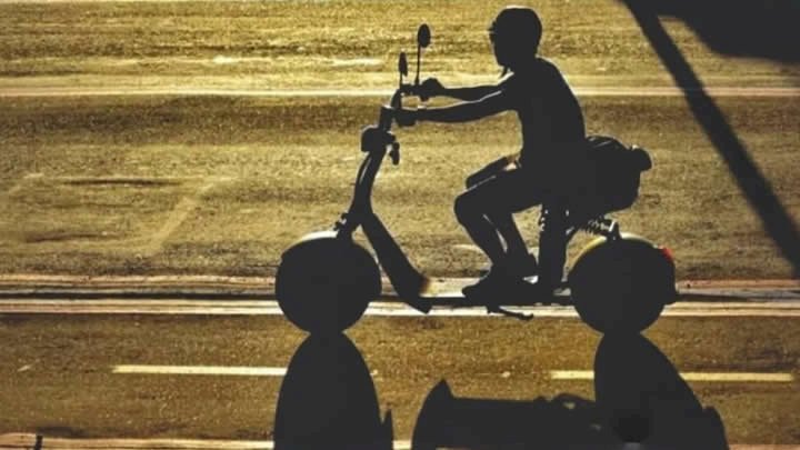 Nova regra exigirá CNH, placa e capacete para todos os ciclomotores em 2026