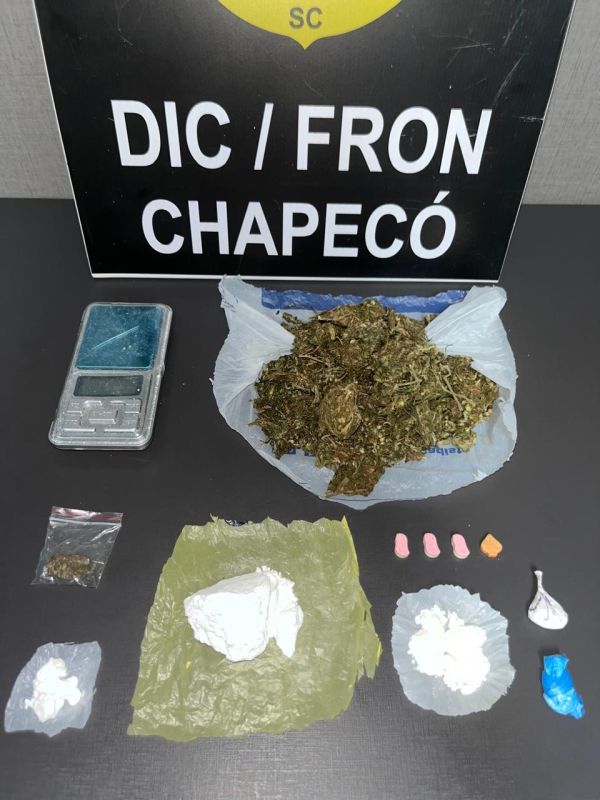 Tráfico por “tele entrega”: operação policial prende três em flagrante em Chapecó