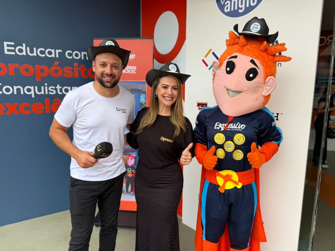 VÍDEO:&nbsp; o Colégio Expressivo está presente na ExpoFemi com um convite especial para quem está visitando a feira