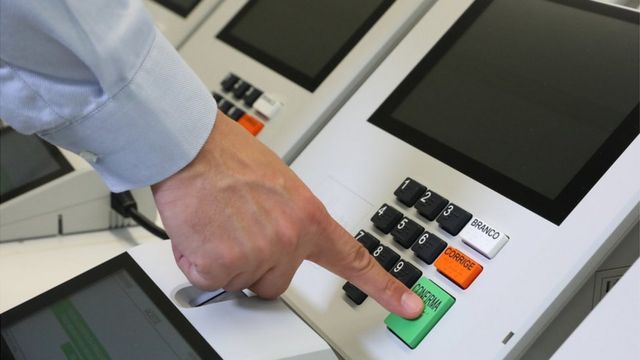 Saiba qual é a ordem de votação na urna eletrônica nas Eleições 2026
