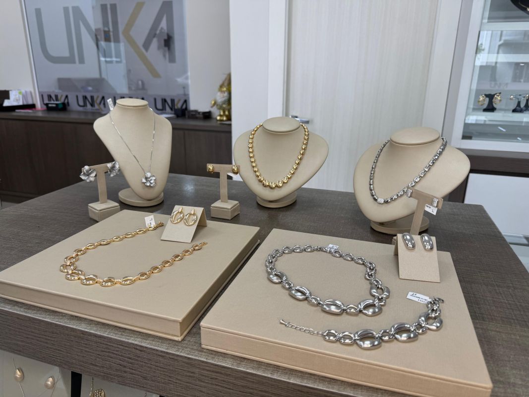 Unika Ótica e Joalheria apresenta sugestões de presentes para acertar no amigo-secreto e nas festas de final de ano