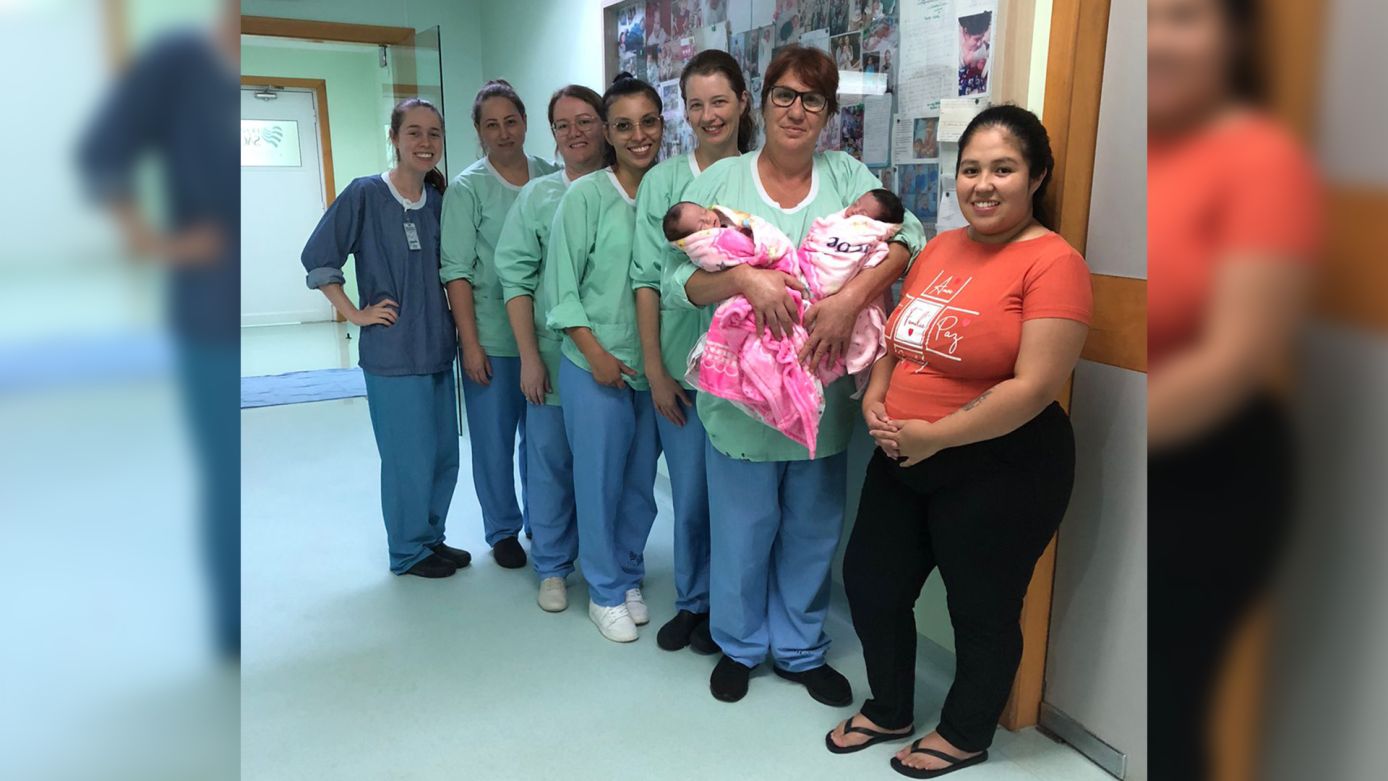 Gêmeas que nasceram prematuras recebem alta no HRSP