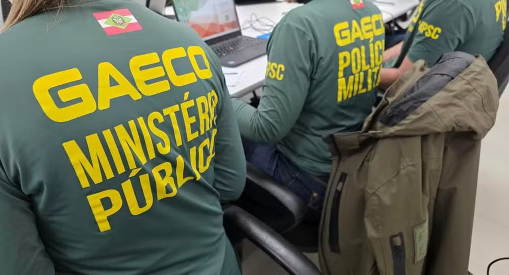 Gaeco faz operação contra suposto cartel em licitações de shows e afasta prefeito em SC