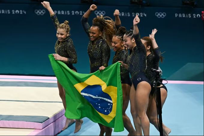 Conquista inédita: Brasil é bronze na disputa por equipes na ginástica nas Olimpíadas 2024