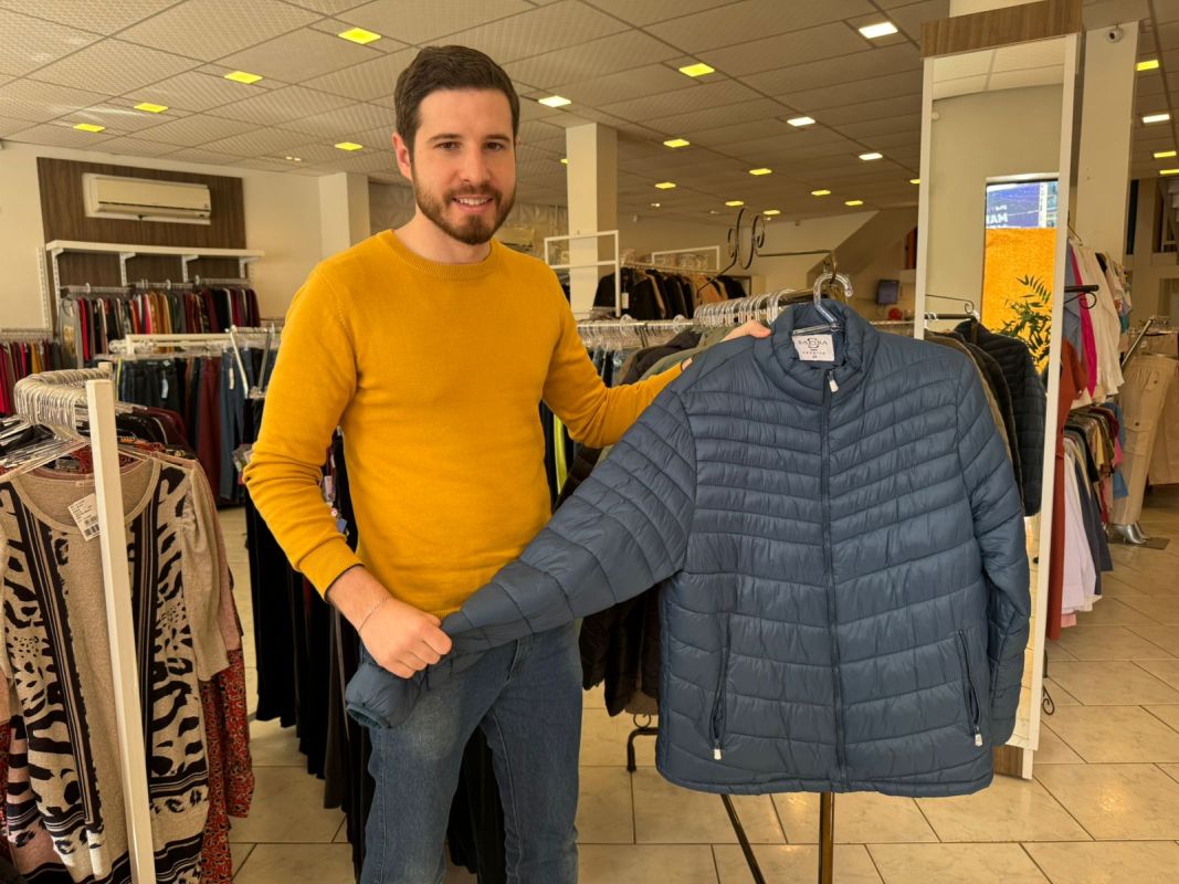 VÍDEO: Jaquetas Adulto Safira de diversas cores, por apenas R$ 99,90 no Outlet da Vest Oest!