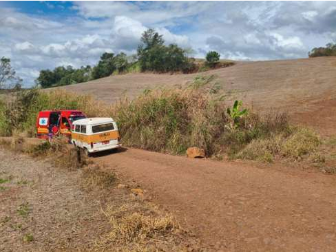 Criança fica ferida após cair de transporte escolar no interior de Quilombo