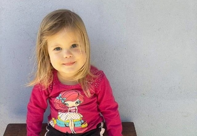 Menina de quatro anos é esfaqueada pela irmã, de 22 anos, e morre no hospital