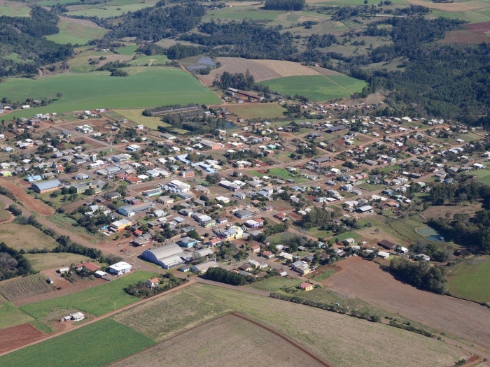 Prefeito e vice de município do Extremo Oeste são alvo de investigação sobre compra de votos 