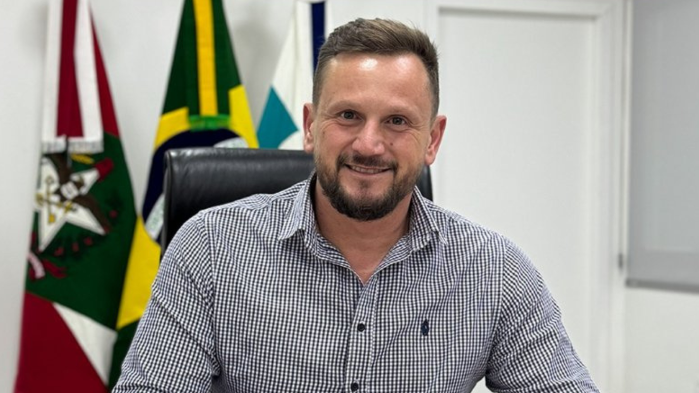 Prefeito sanciona lei que cria programa de internet para áreas rurais em Faxinal dos Guedes