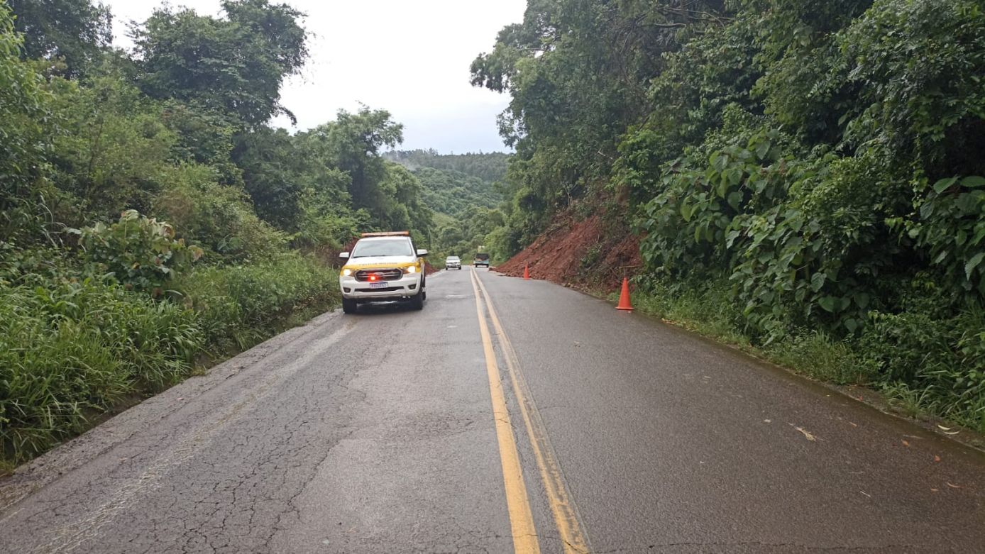 Nova queda de barreira é registrada na SC-155, entre Xanxerê e Xavantina