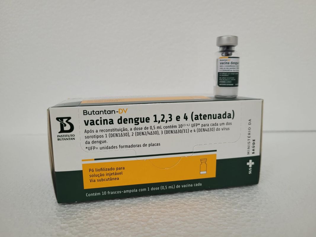 Santa Catarina inicia distribuição de vacinas contra a dengue a profissionais de saúde