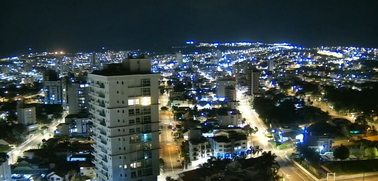 VÍDEO: Câmera exclusiva do Canal Ideal mostra como foi a chegada da chuva em Xanxerê na noite de domingo (30)